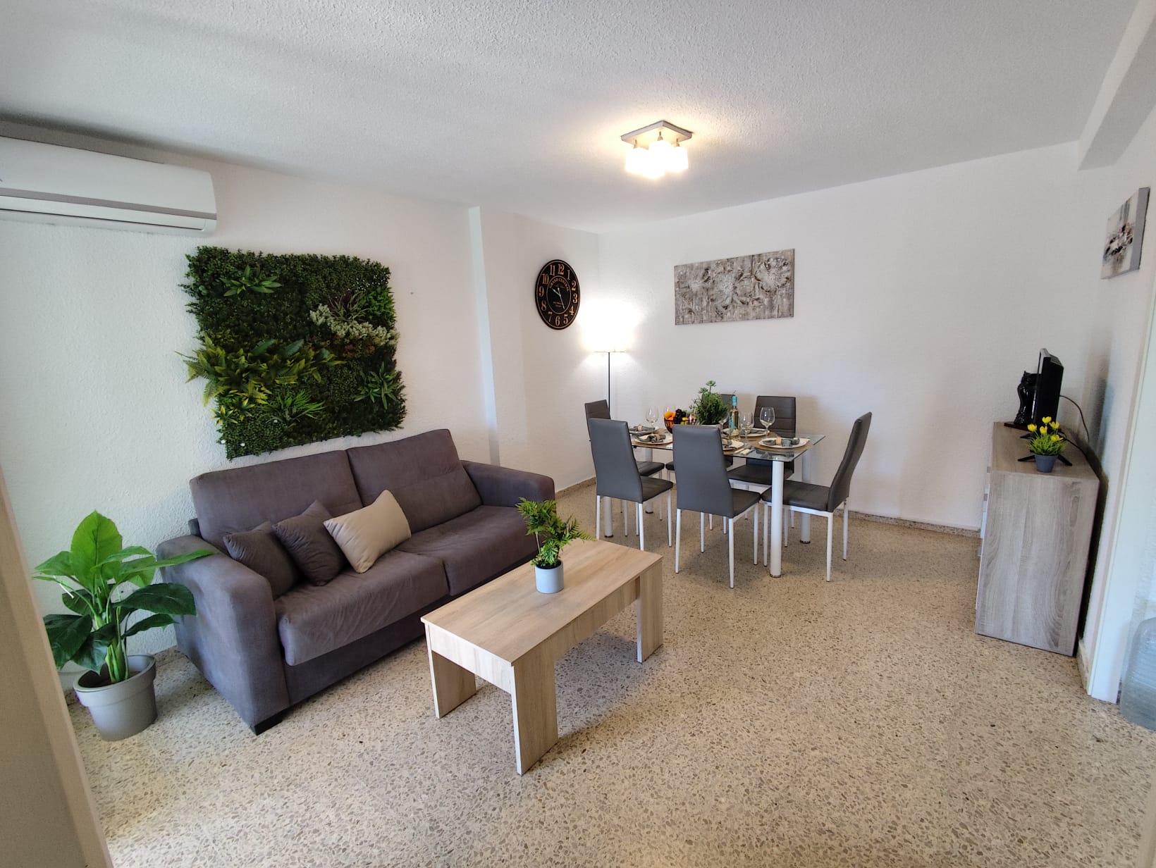 Foto de los apartamentos turísticos Oromar 3, de Milion Destiny, en Oropesa del Mar, Castellón.