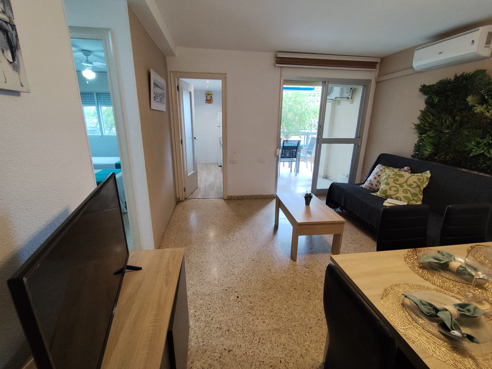 Foto de los apartamentos turísticos Oromar 1, de Milion Destiny, en Oropesa del Mar, Castellón.
