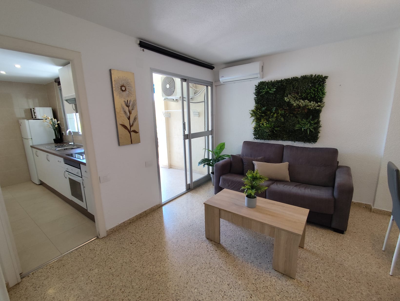 Foto de los apartamentos turísticos Oromar 3, de Milion Destiny, en Oropesa del Mar, Castellón.