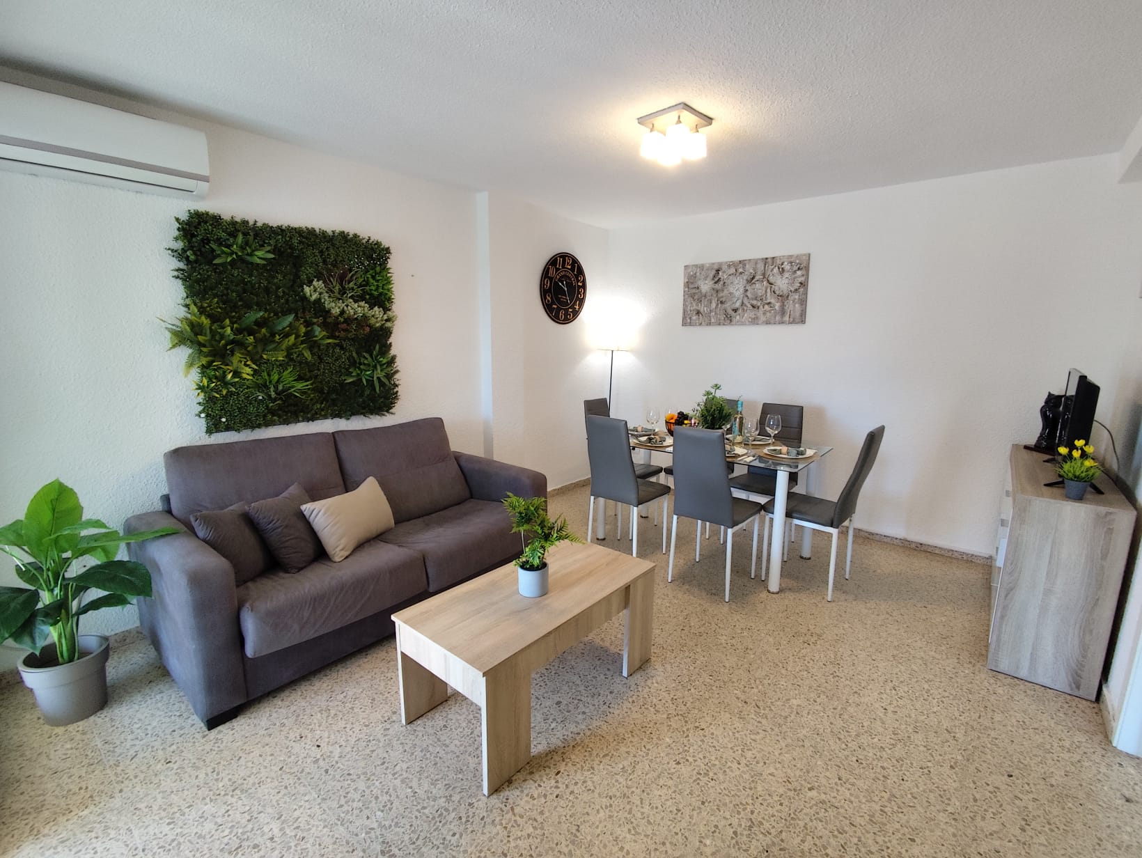 Foto de los apartamentos turísticos Oromar 3, de Milion Destiny, en Oropesa del Mar, Castellón.