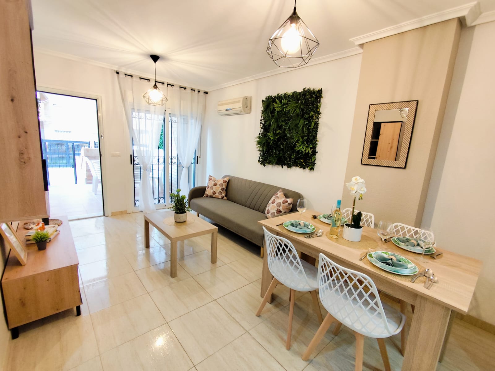 Foto de los apartamentos turísticos Costa Azahar, reformados, de Milion Destiny, en Oropesa del Mar, Castellón.