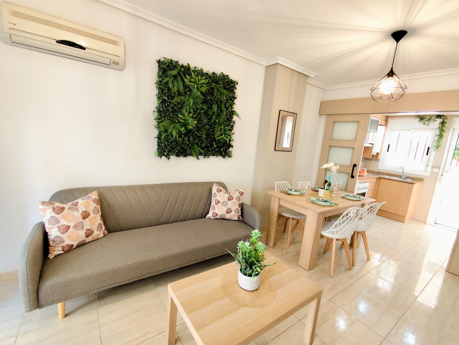 Foto de los apartamentos turísticos Costa Azahar, reformados, de Milion Destiny, en Oropesa del Mar, Castellón.