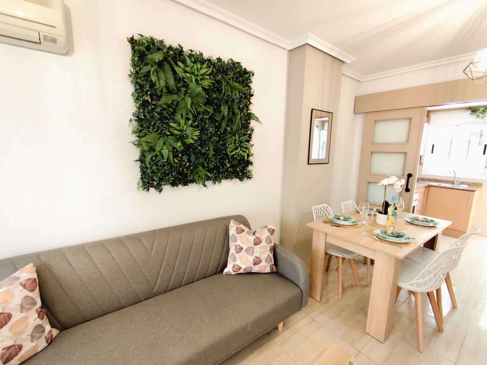 Foto de los apartamentos turísticos Costa Azahar, reformados, de Milion Destiny, en Oropesa del Mar, Castellón.