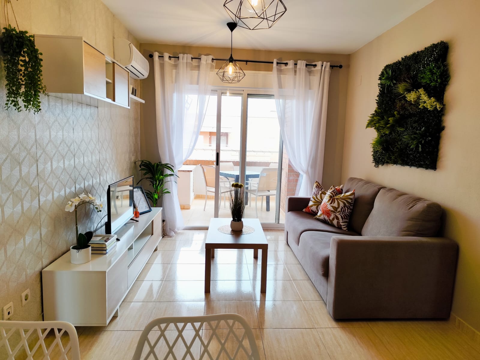 Foto de los apartamentos turísticos VistaMar, de Milion Destiny, en Oropesa del Mar, Castellón.