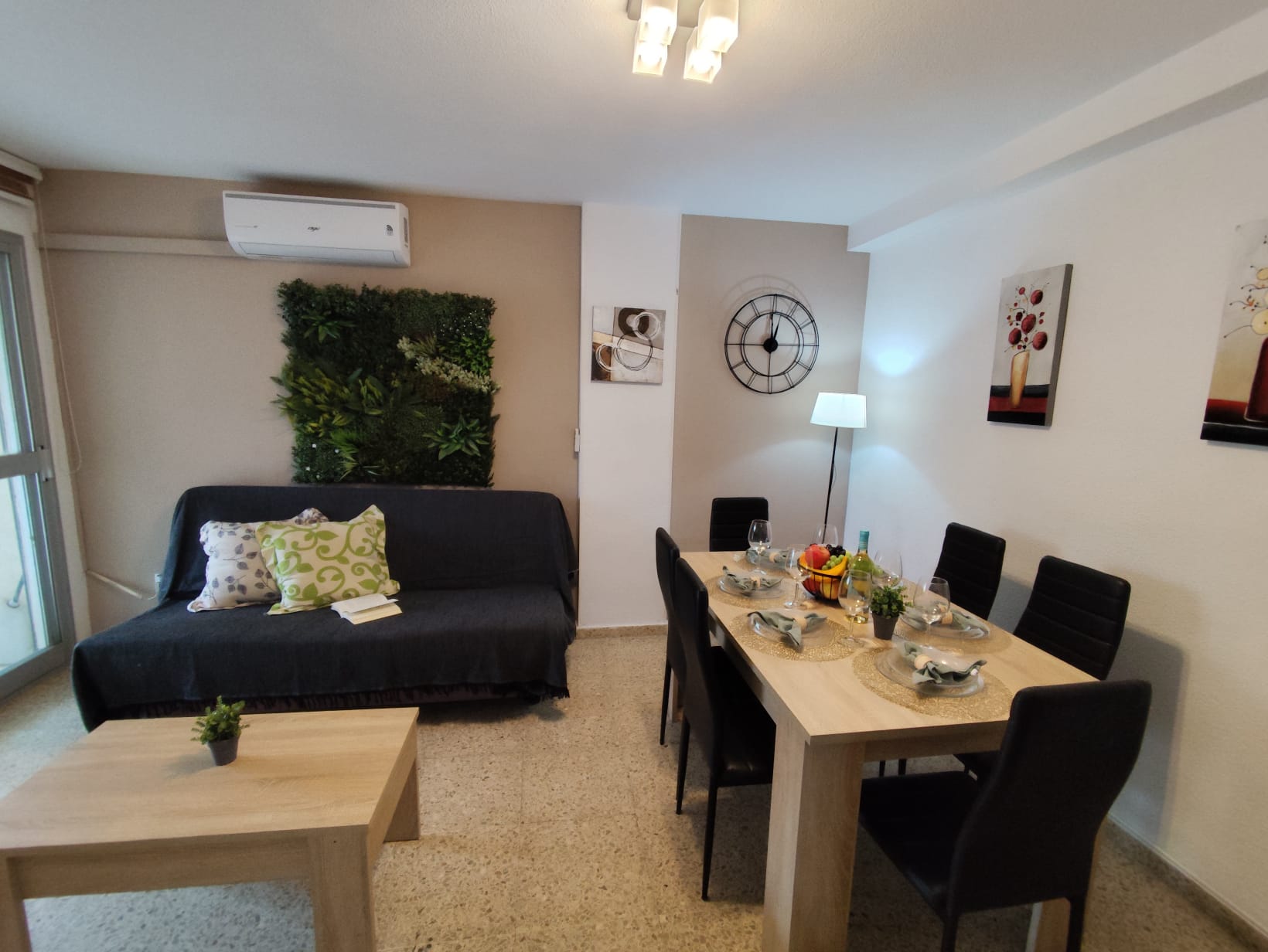 Foto de los apartamentos turísticos Oromar 1, de Milion Destiny, en Oropesa del Mar, Castellón.