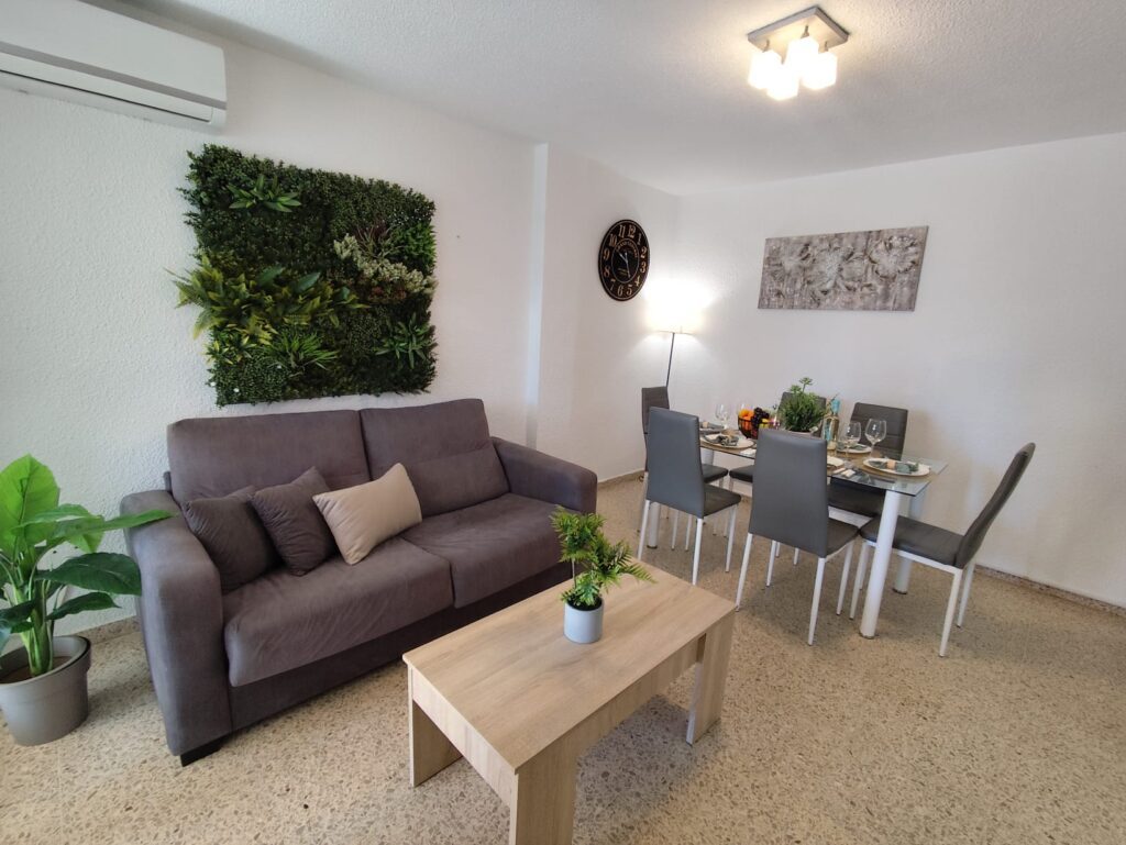 Foto de los apartamentos turísticos Oromar 3, de Milion Destiny, en Oropesa del Mar, Castellón.