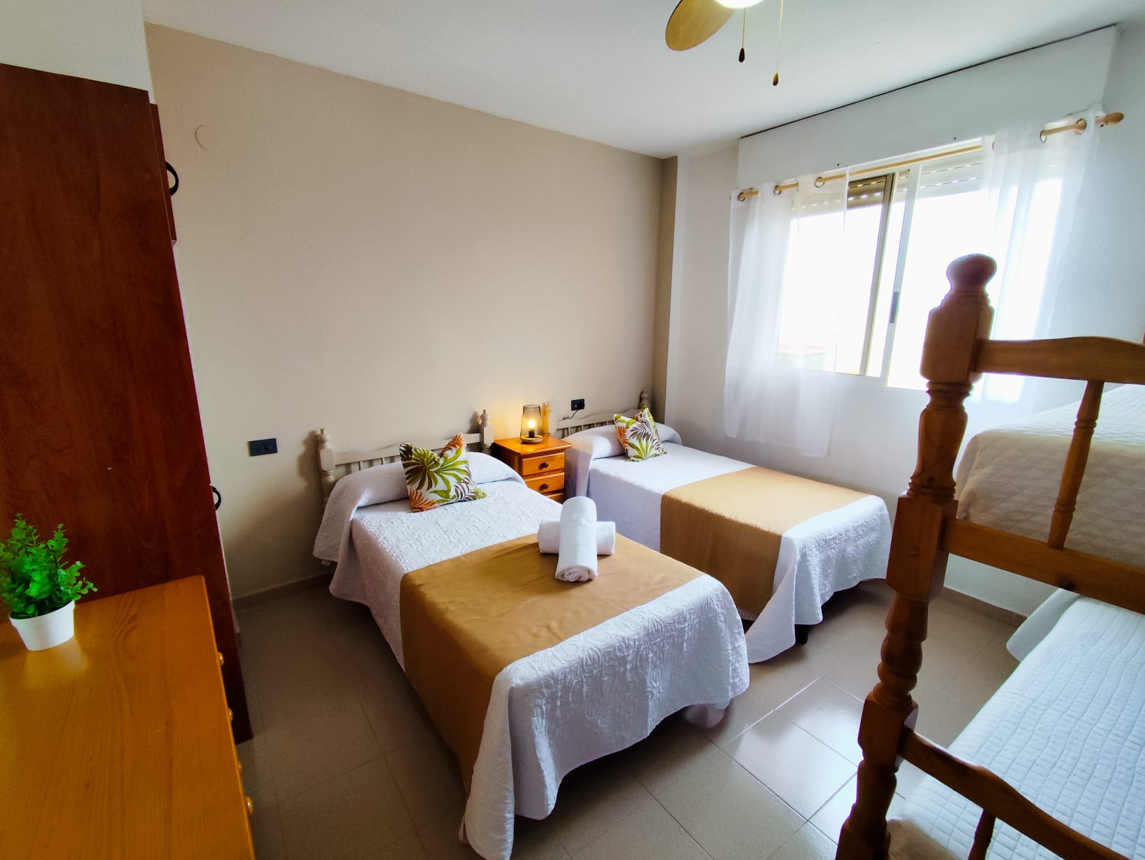 Foto de los apartamentos turísticos Dúplex Montañeta, de Milion Destiny, en Oropesa del Mar, Castellón.