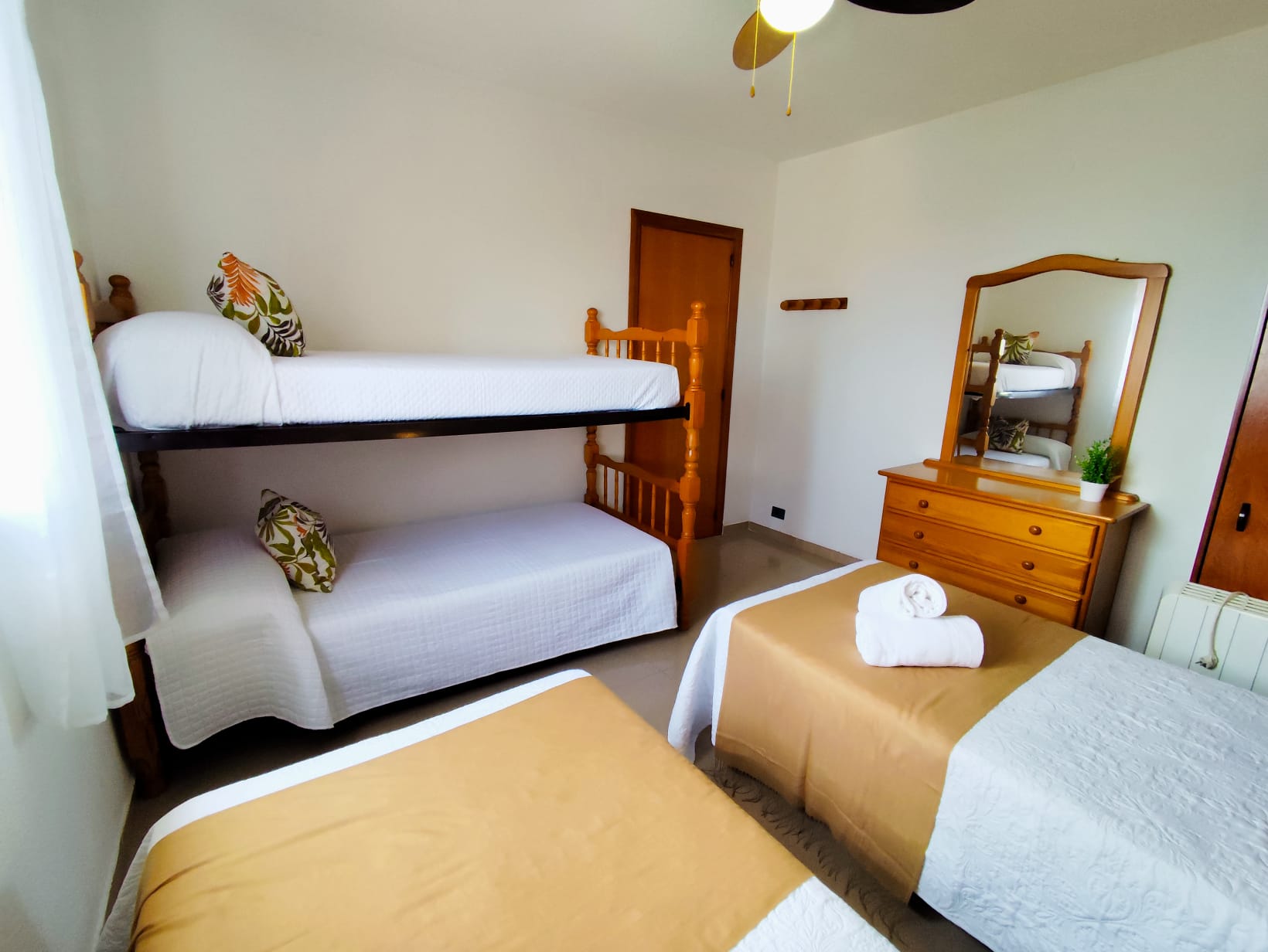 Foto de los apartamentos turísticos Dúplex Montañeta, de Milion Destiny, en Oropesa del Mar, Castellón.