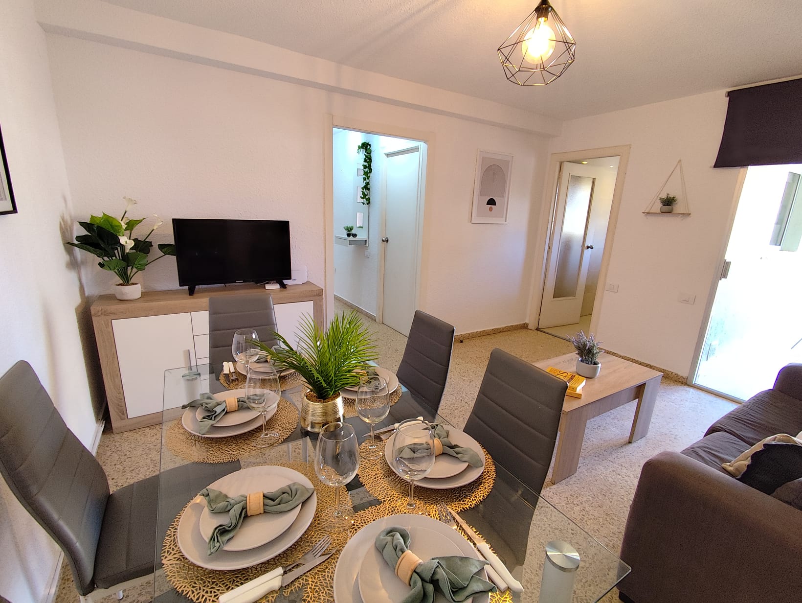 Foto de los apartamentos turísticos Oromar 3, de Milion Destiny, en Oropesa del Mar, Castellón.