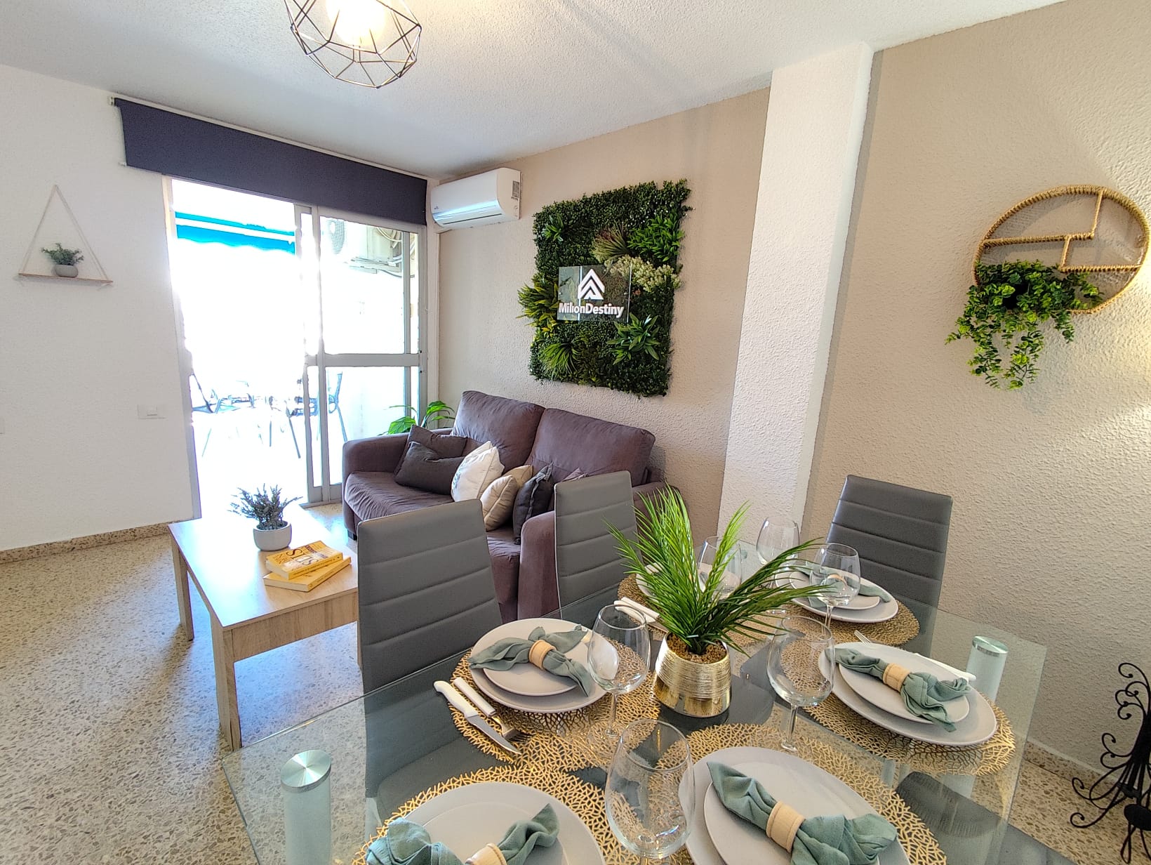 Foto de los apartamentos turísticos Oromar 3, de Milion Destiny, en Oropesa del Mar, Castellón.
