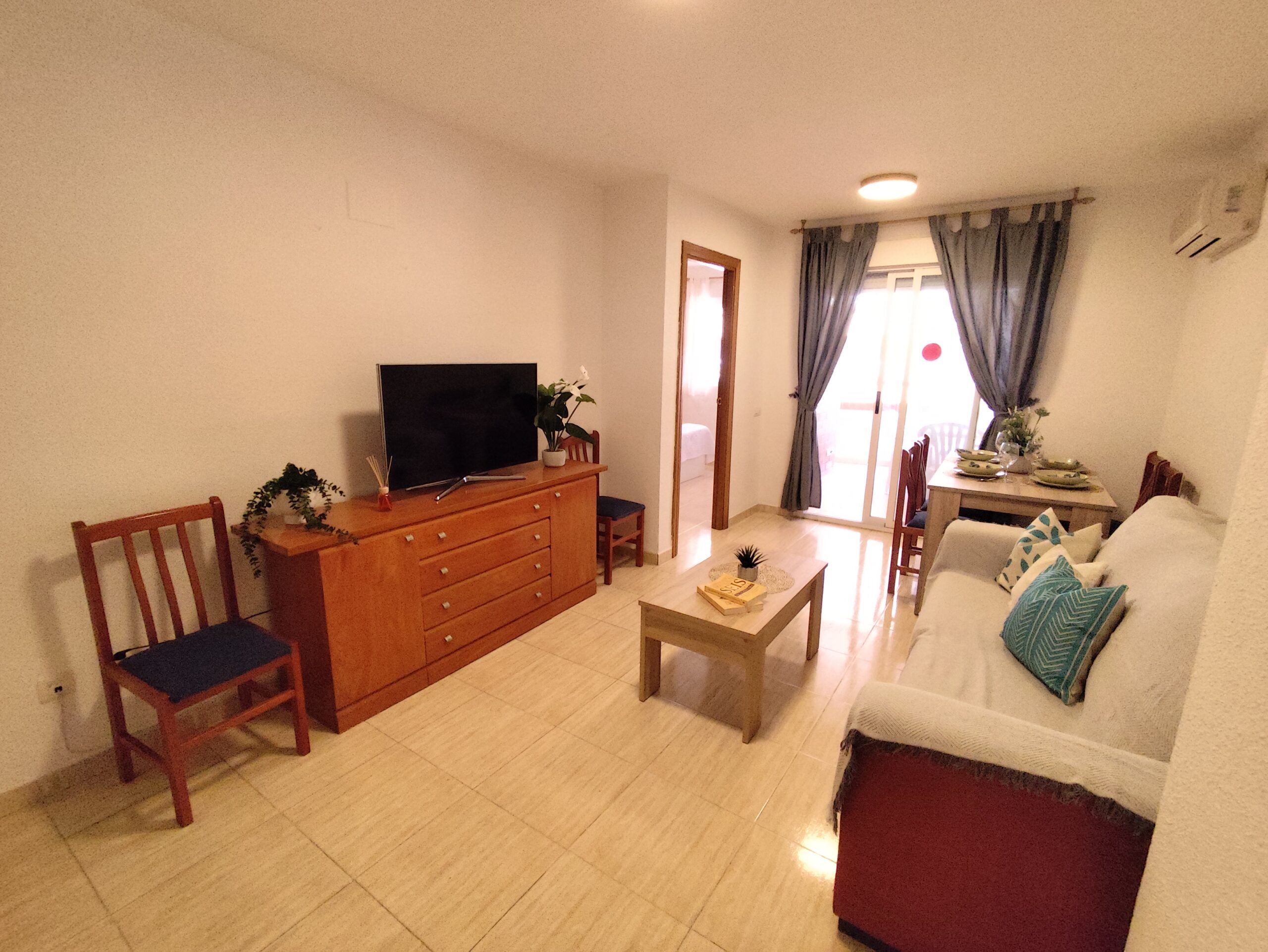 Foto de los apartamentos turísticos Costa Marina, de Milion Destiny, en Oropesa del Mar, Castellón.