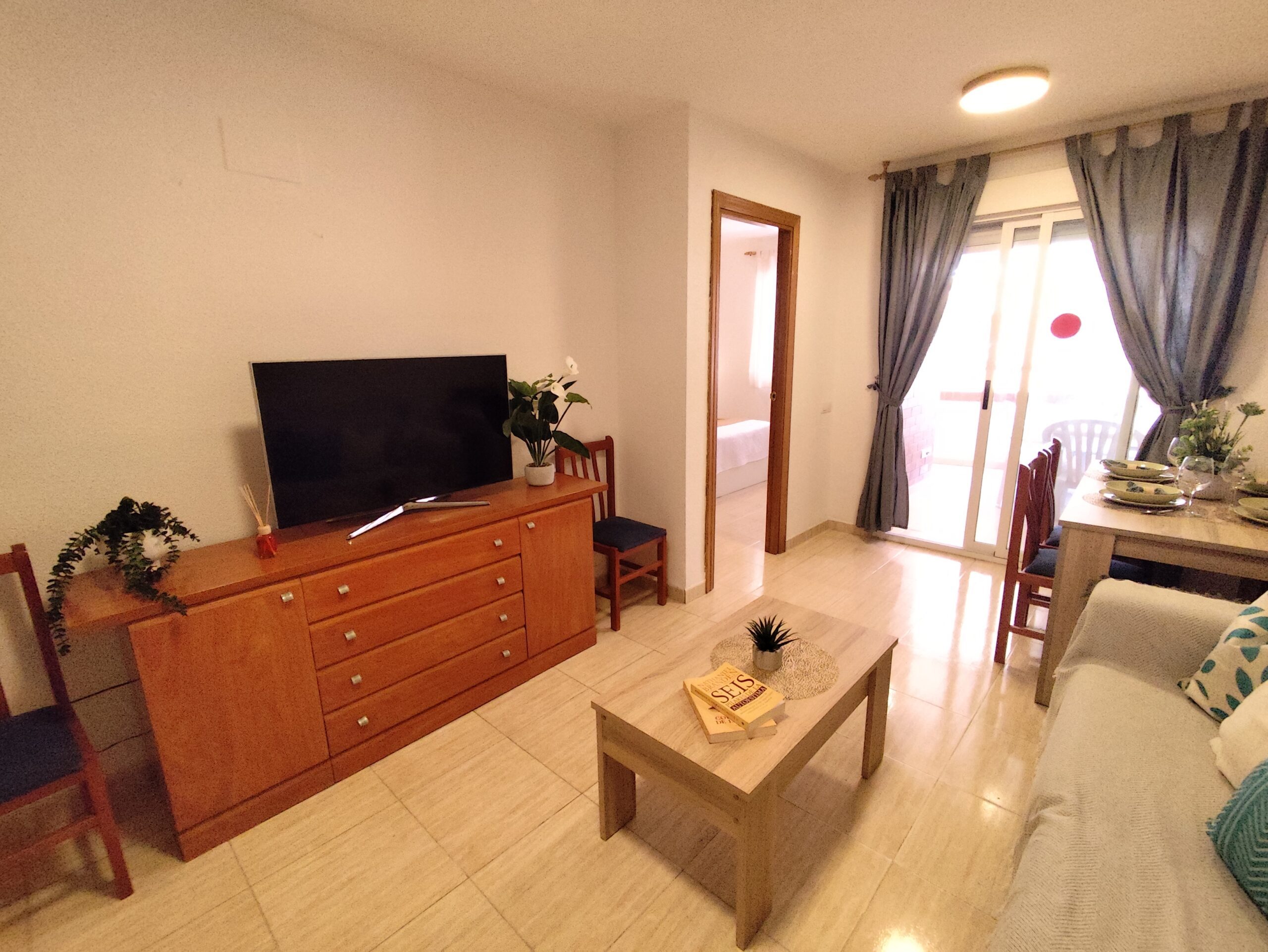 Foto de los apartamentos turísticos Costa Marina, de Milion Destiny, en Oropesa del Mar, Castellón.