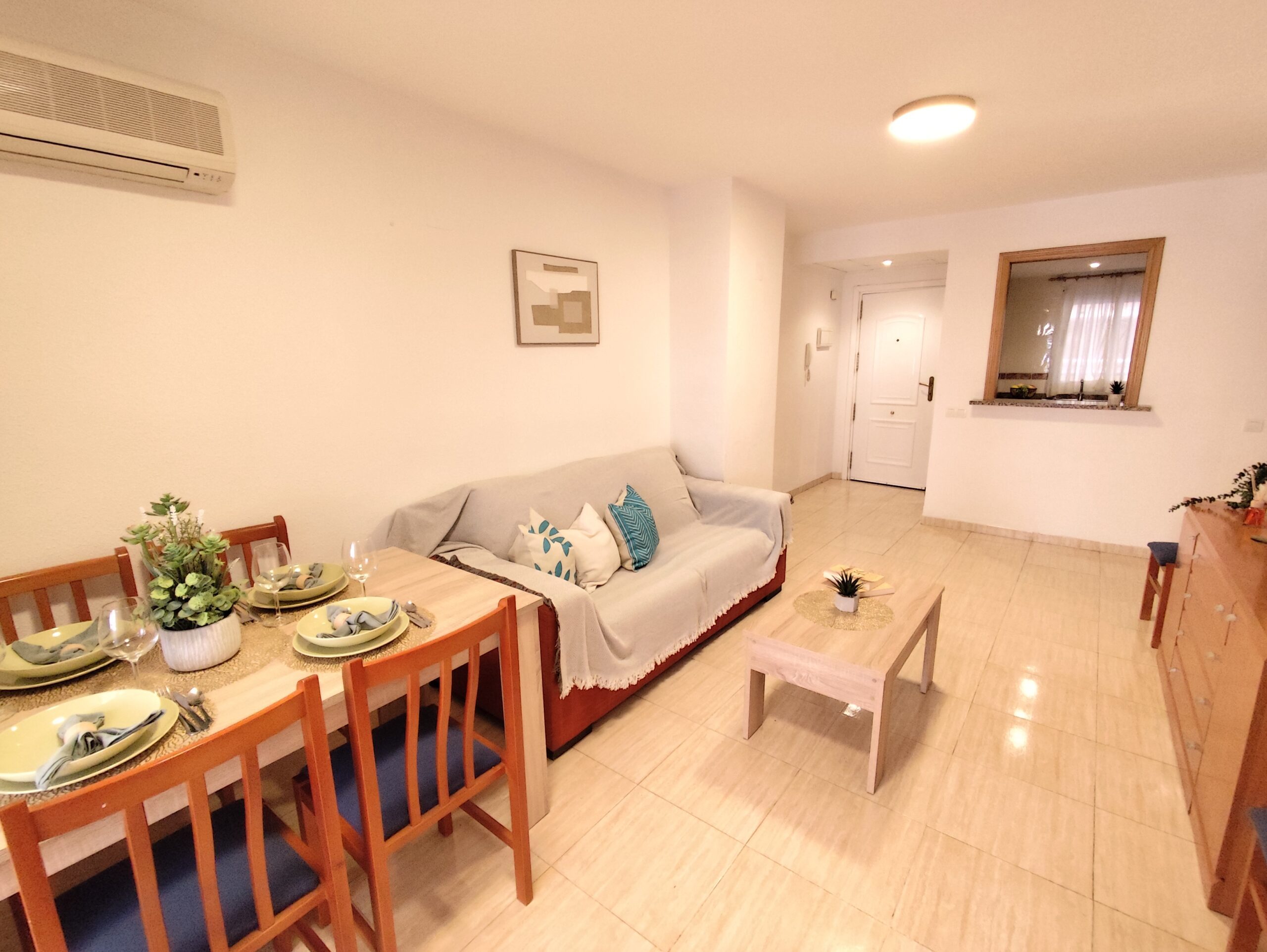 Foto de los apartamentos turísticos Costa Marina, de Milion Destiny, en Oropesa del Mar, Castellón.