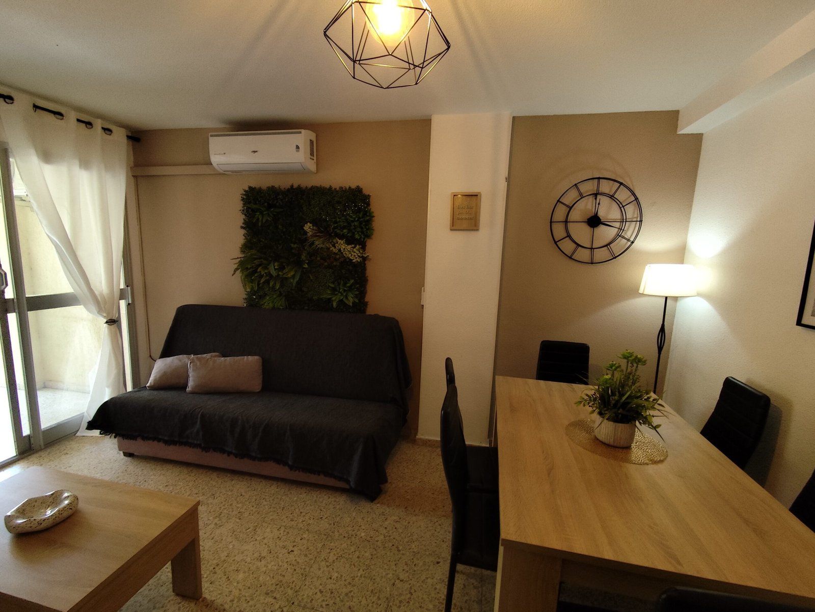 Foto de los apartamentos turísticos Oromar 1, de Milion Destiny, en Oropesa del Mar, Castellón.